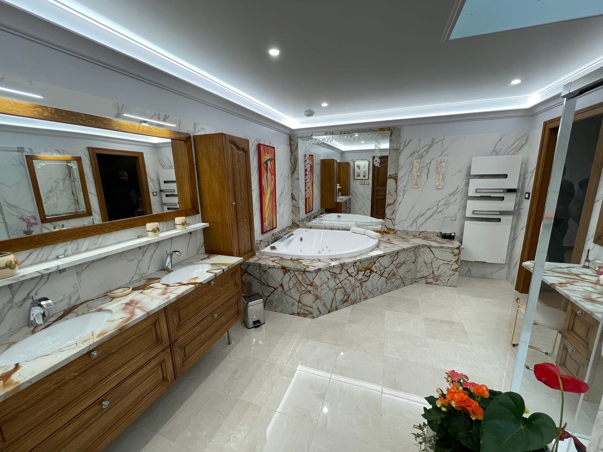 Salle de bain en marbre sur mesure